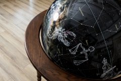 Глобус звездного неба VIP на напольной деревянной подставке из дуба, d=95 см